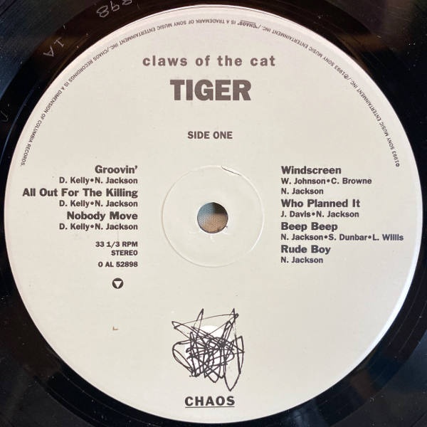 Tiger-Claws Of The Cat_3